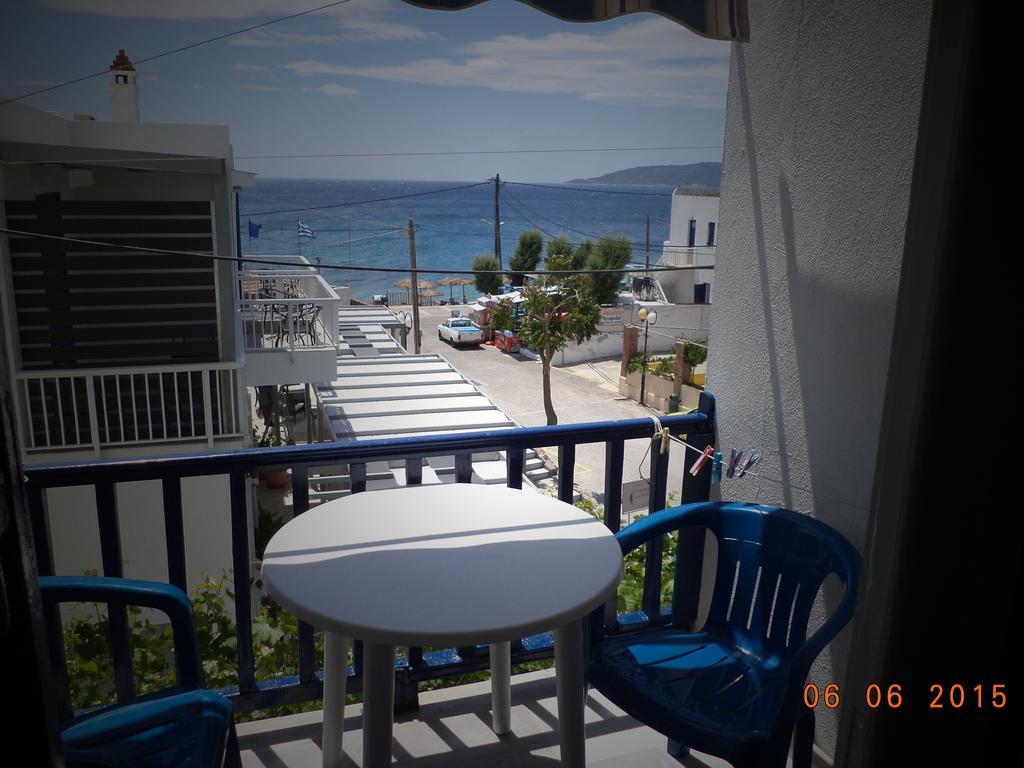 Apartamento To Kamari Paralia Agias Foteinis Habitación foto