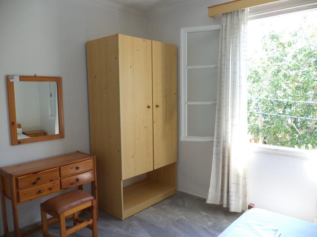 Apartamento To Kamari Paralia Agias Foteinis Habitación foto