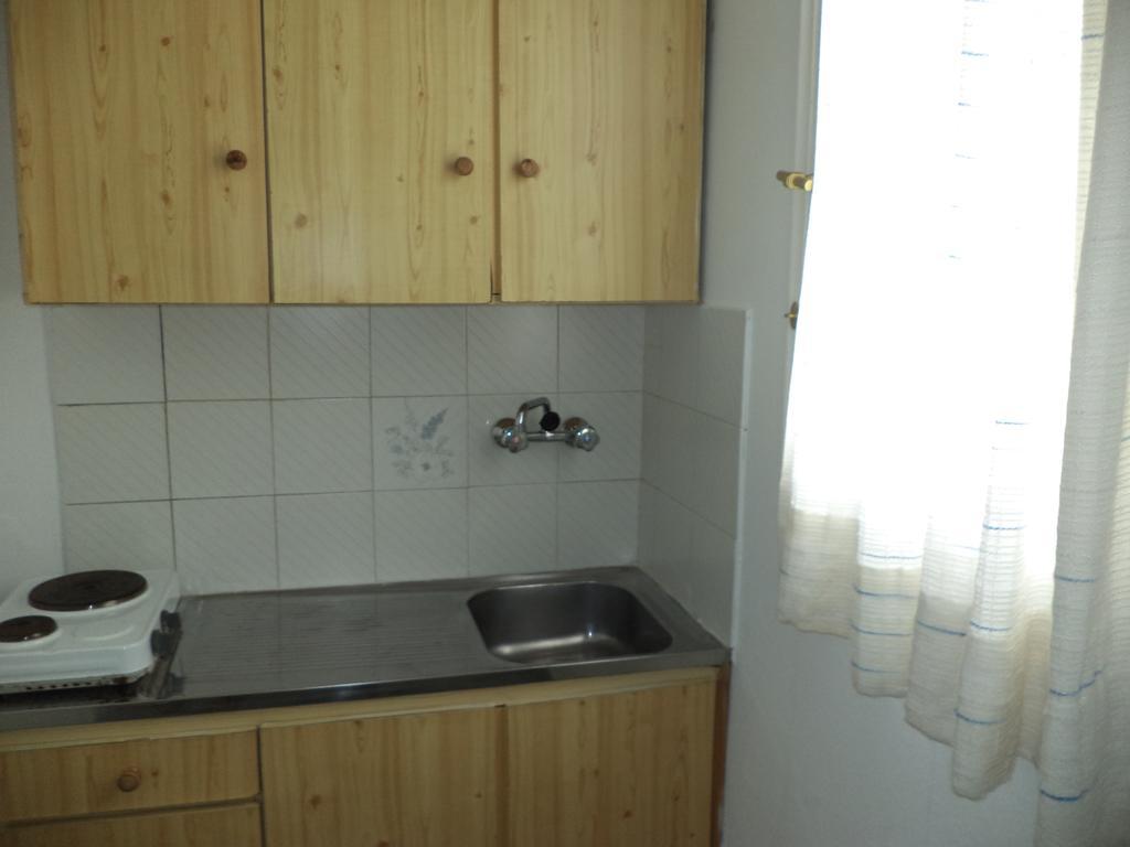 Apartamento To Kamari Paralia Agias Foteinis Habitación foto