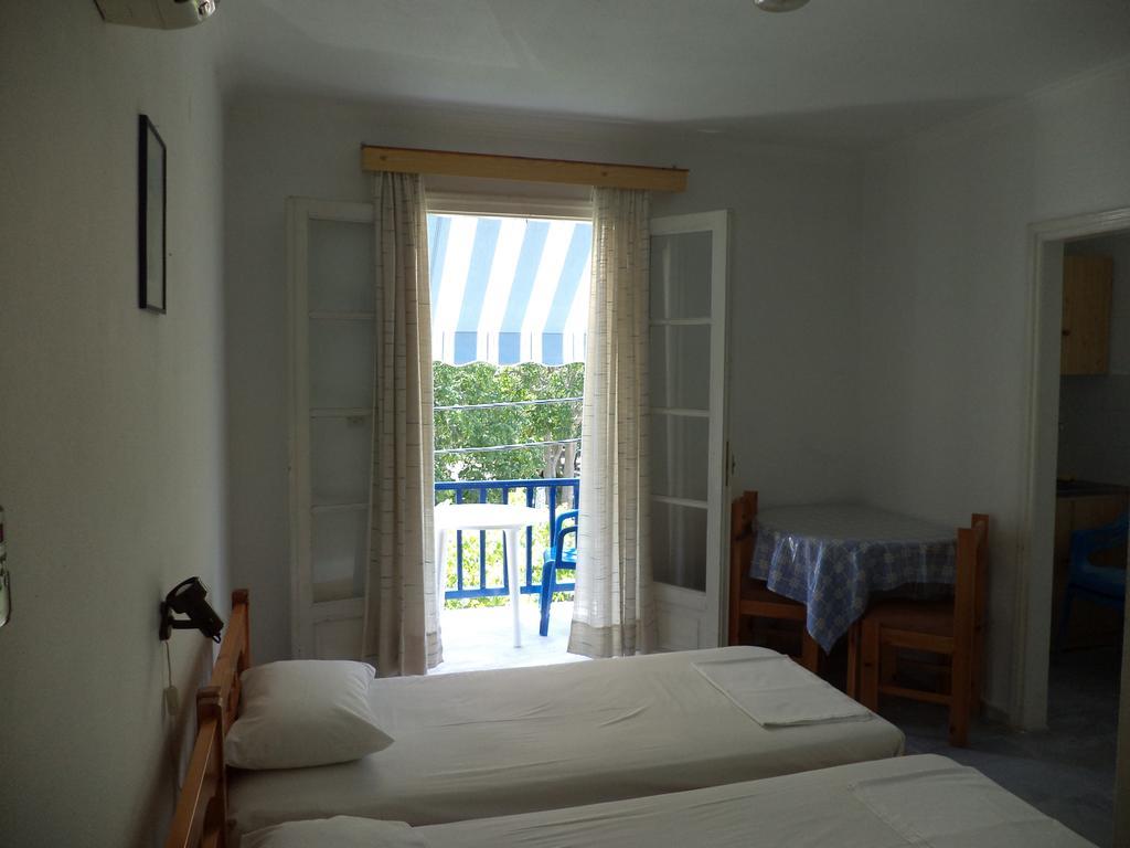 Apartamento To Kamari Paralia Agias Foteinis Habitación foto
