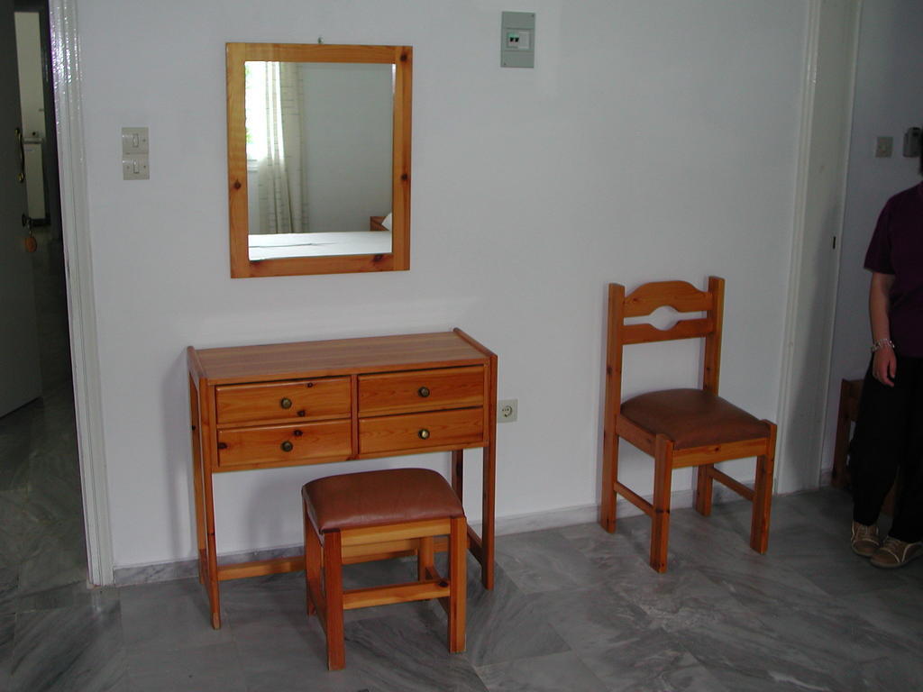 Apartamento To Kamari Paralia Agias Foteinis Habitación foto