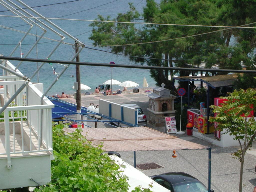 Apartamento To Kamari Paralia Agias Foteinis Habitación foto