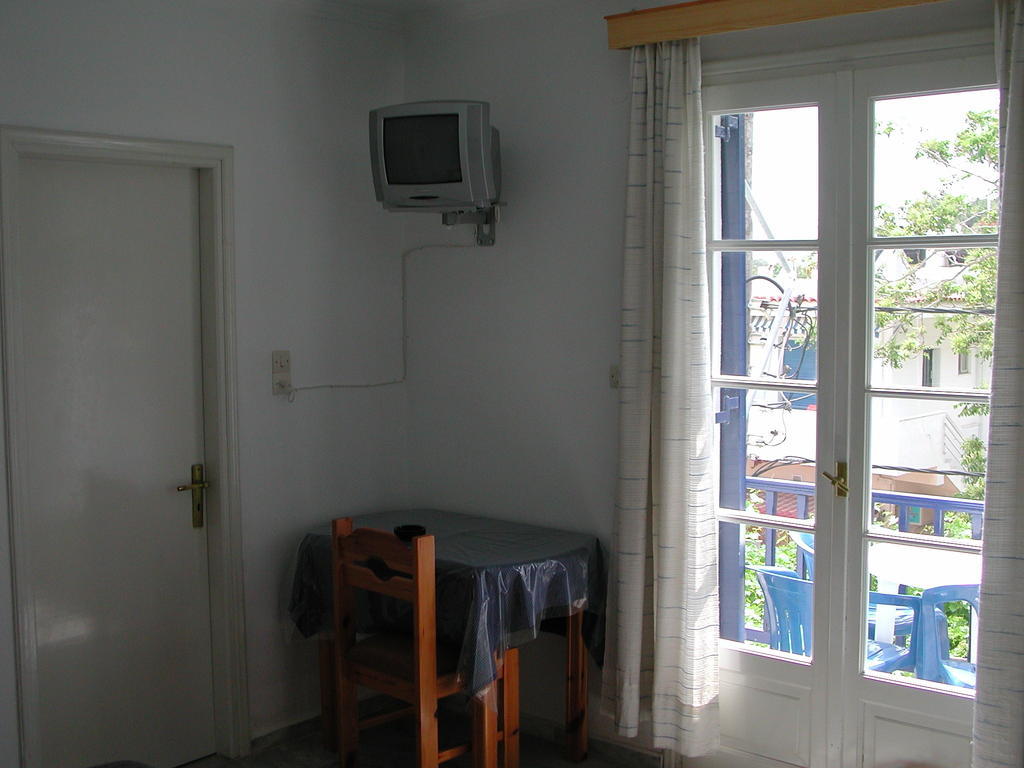 Apartamento To Kamari Paralia Agias Foteinis Habitación foto